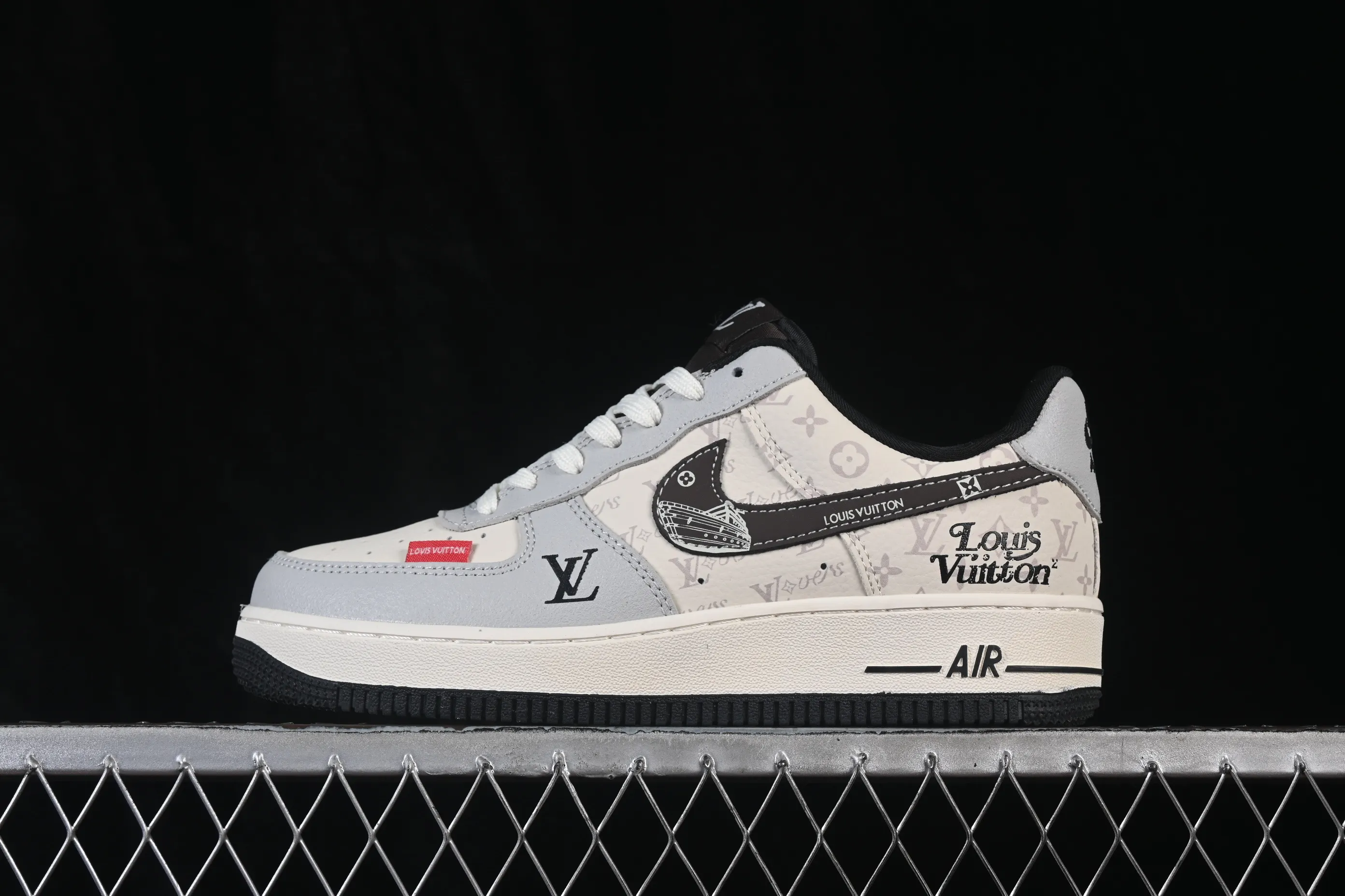 All categories Nk Air Force 1 Air Force series Nk Air Force 1 Low Air Force low-top Nike Air Force 1'07 Low Gray and white contrast Air Force 1 low-top casual sneakers DF0188-138